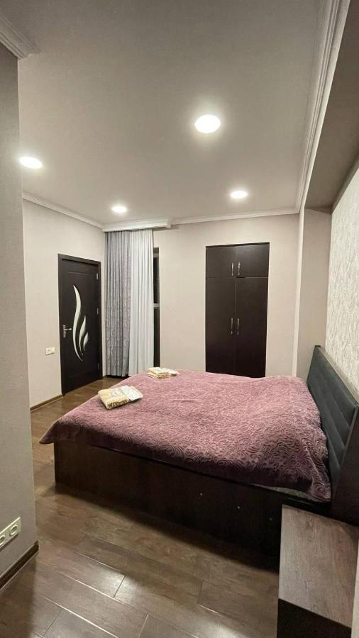 Elegant Modern Apartment Tbilisi Bagian luar foto